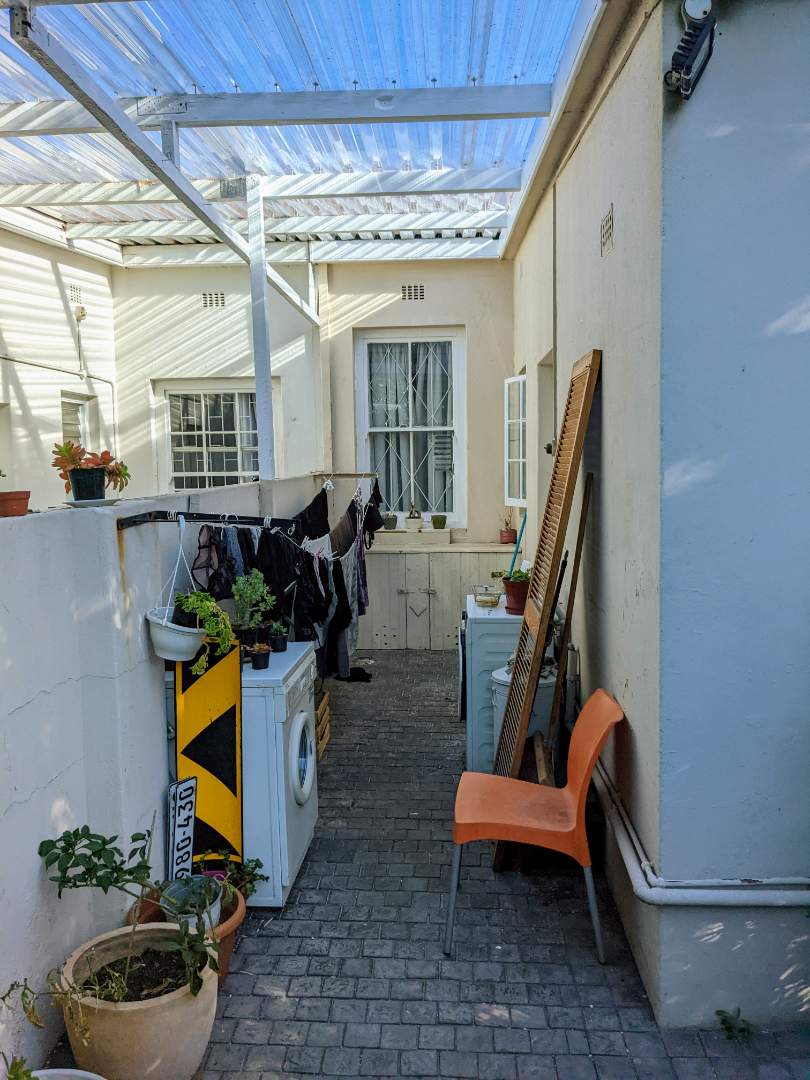 To Let 1 Bedroom Property for Rent in Observatory Western Cape